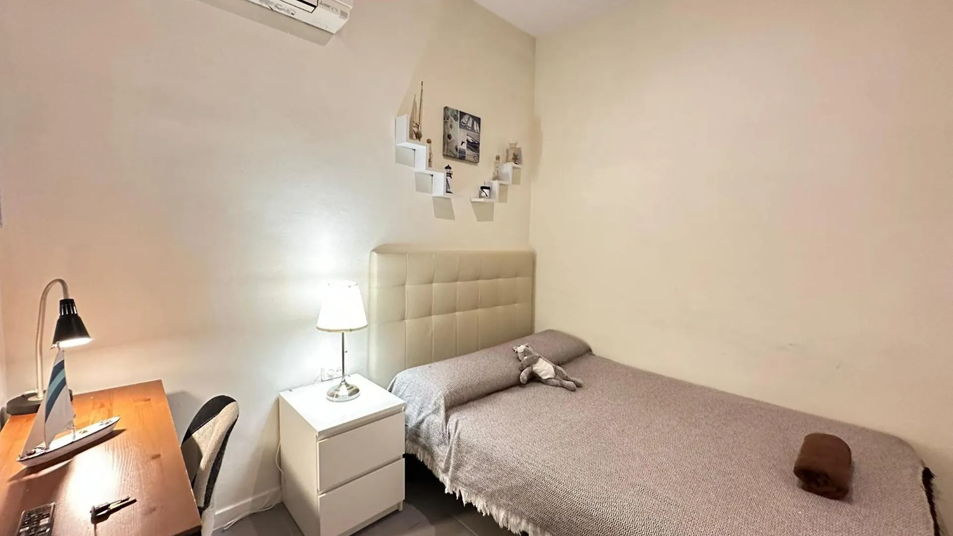Rooms Balval 0*, Barcelona Spain