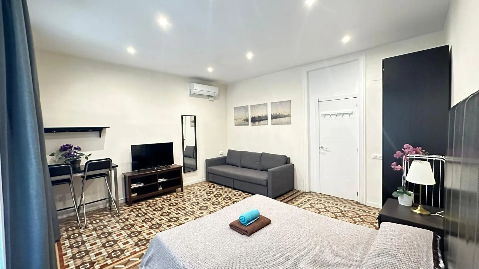 Rooms Balval 0*, برشلونة إسبانيا